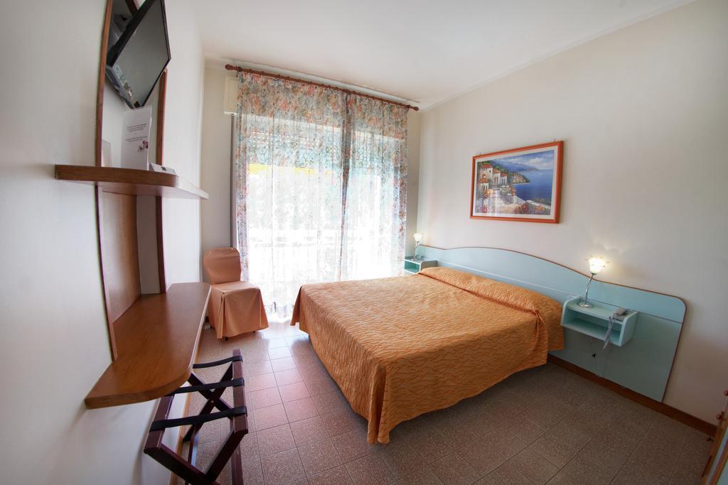 Hotel Capo Circeo Centro Benessere & Padel San Felice Circeo Exterior photo